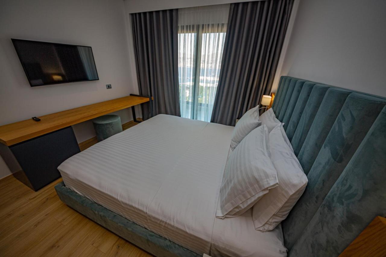 El Primero Hotel Sarande Bagian luar foto