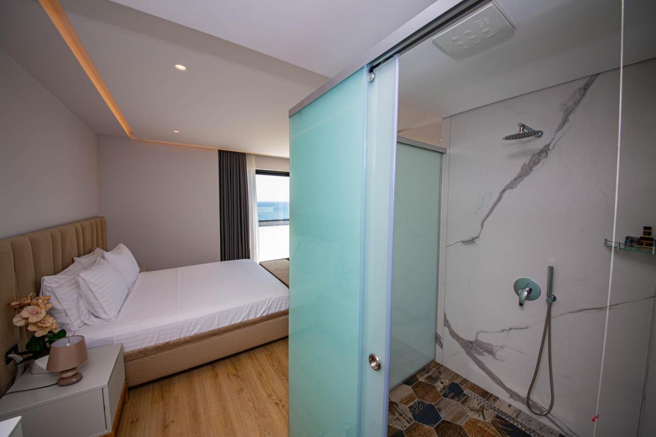 El Primero Hotel Sarande Bagian luar foto