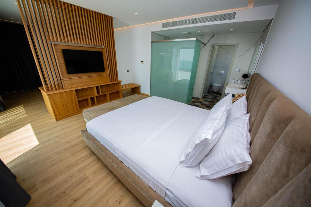 El Primero Hotel Sarande Bagian luar foto